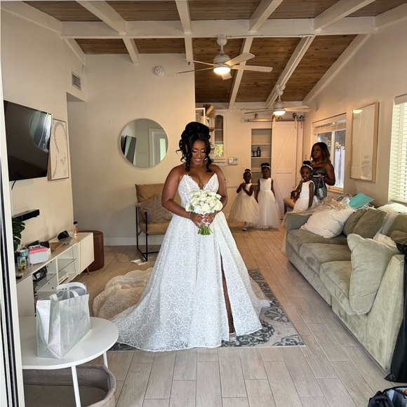 Size 12 Martina Liana style 1781 wedding gown